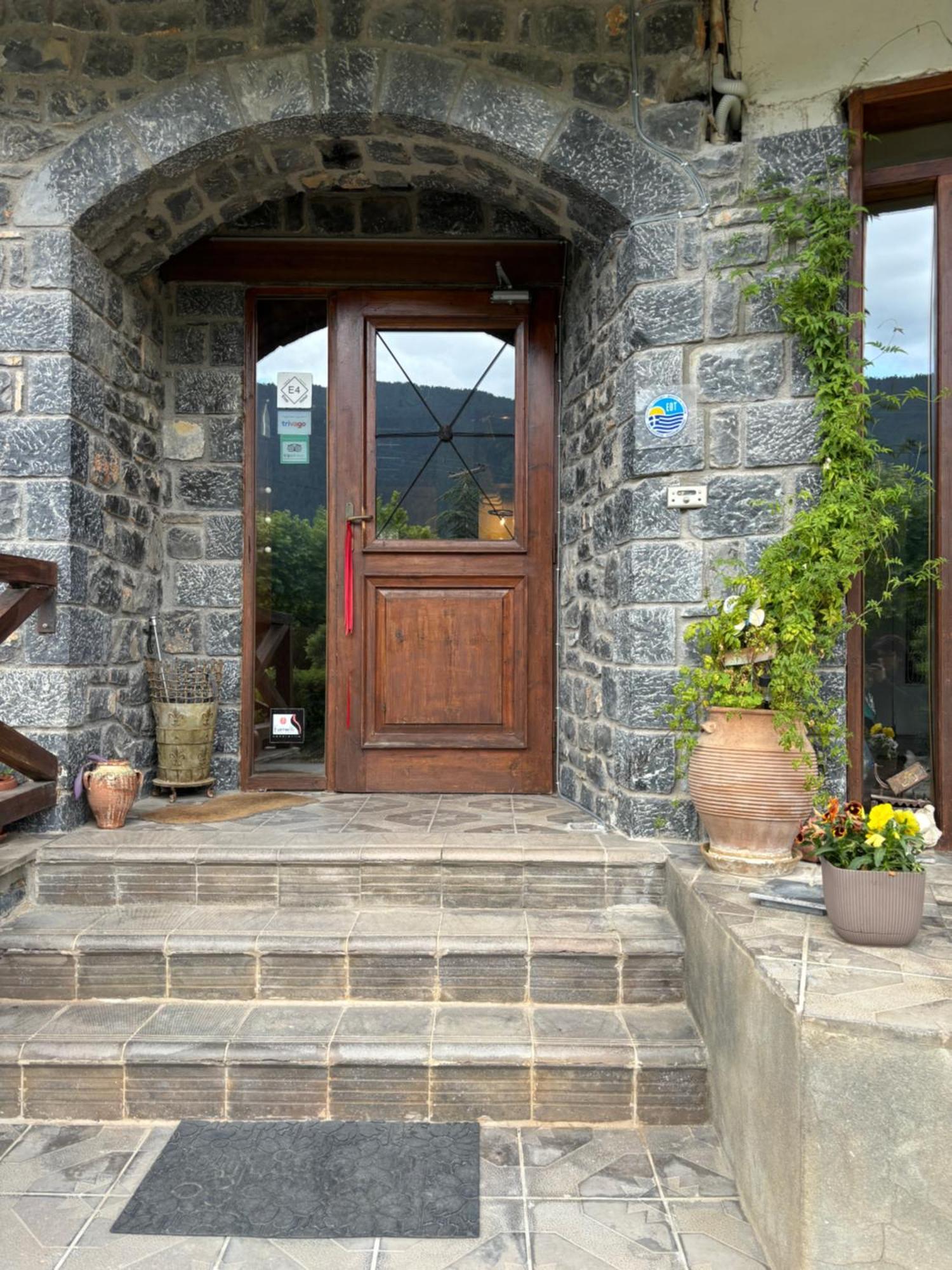 Guesthouse Sinoi วิตีนา ภายนอก รูปภาพ